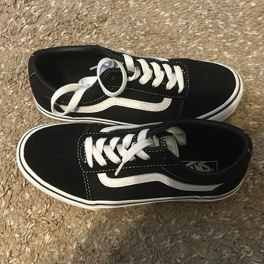 Black vans